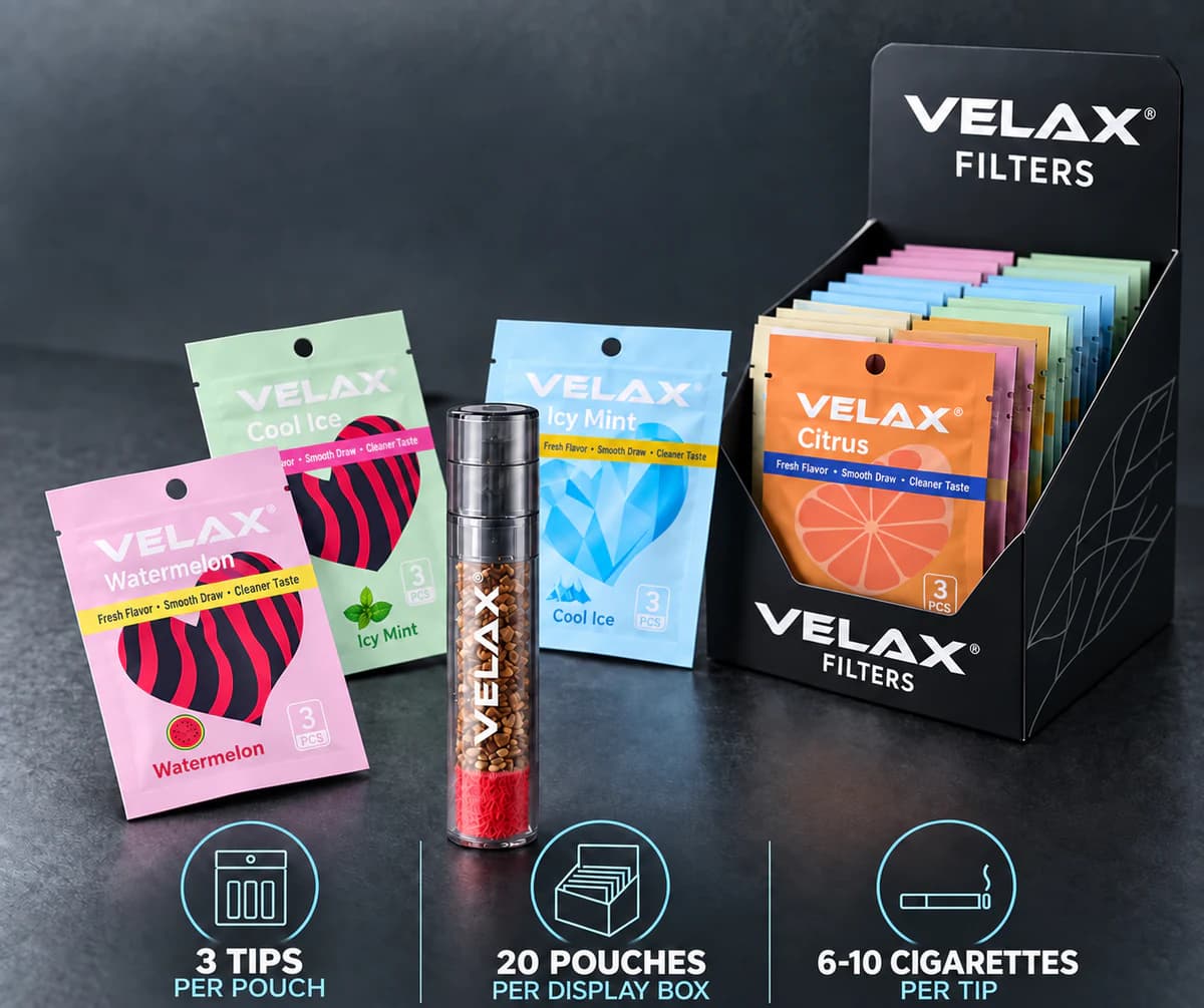 Source-claimed VELAX retail presentation artwork with pouches and a display box.