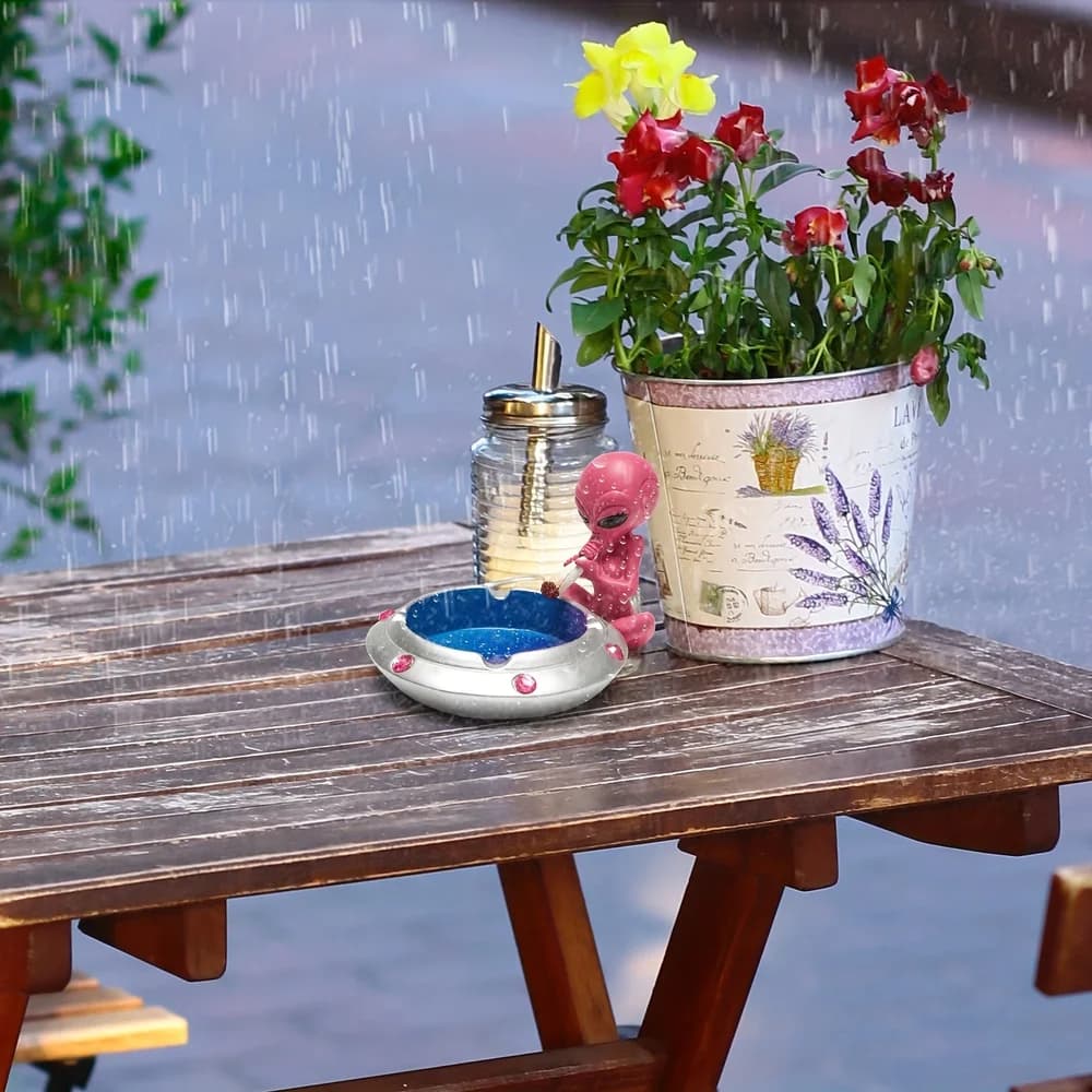 Cute Alien Ashtray - additional product view